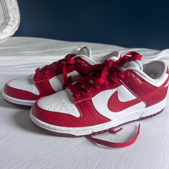 Nike Dunks Red - Picture 1 of 6